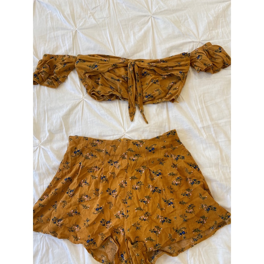 Matching top and bottom set